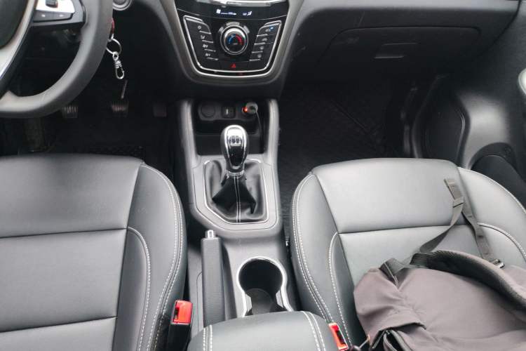 Used CHANGAN OSHAN COS5 2021 1.6L Manual Luxury Model Gear Lever