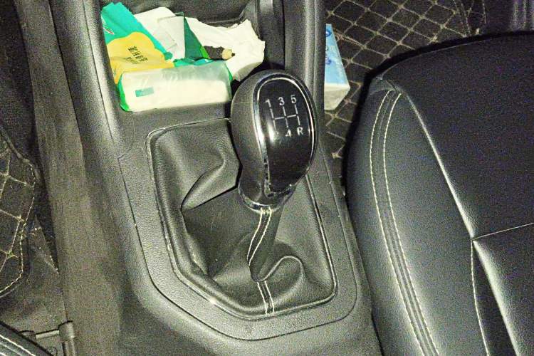 Used CHANGAN OSHAN COS5 2021 1.6L Manual Luxury Model Gear Lever