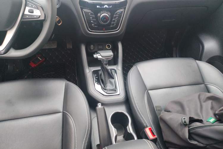 Used CHANGAN OSHAN COS5 2021 1.6L CVT Luxury Model Gear Lever