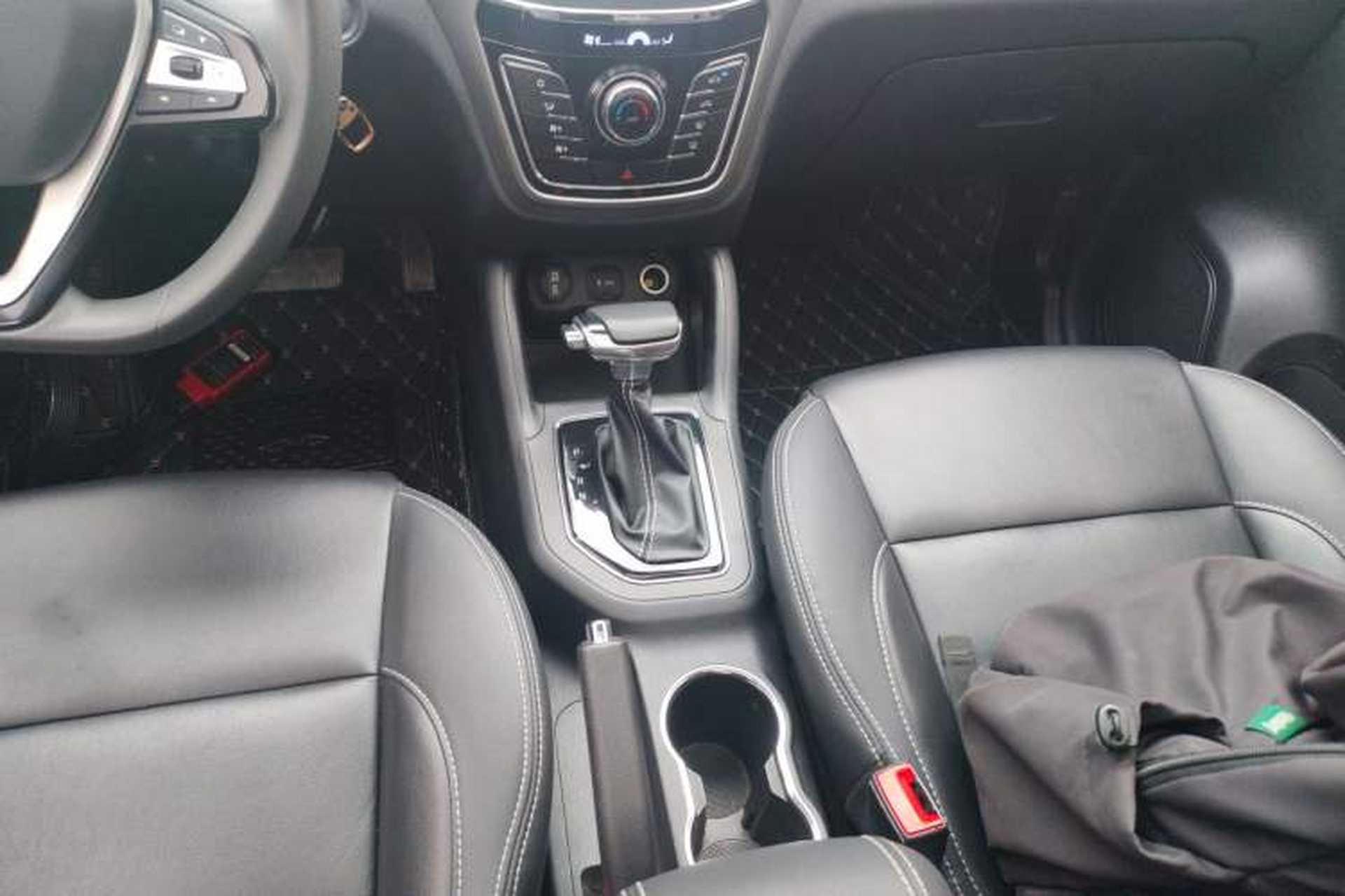 Used CHANGAN OSHAN COS5 2021 1.6L CVT Luxury Model Gear Lever