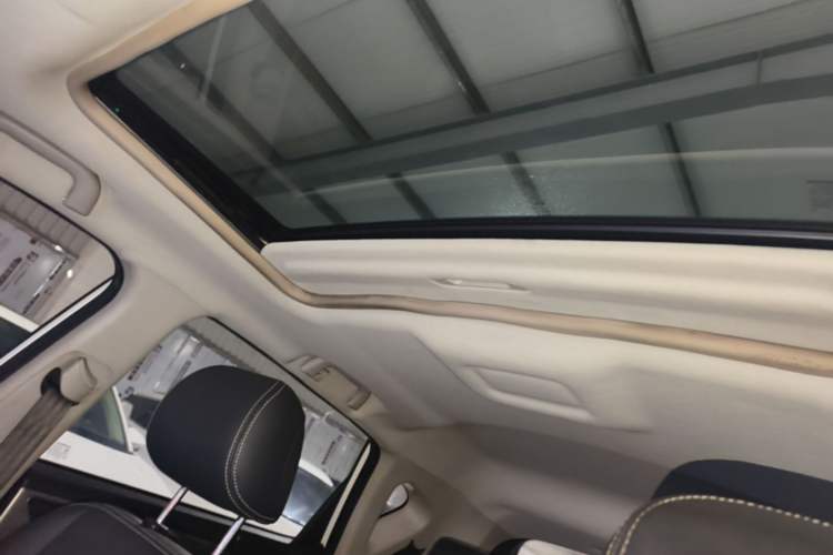 Used CHANGAN OSHAN COS5 2021 1.6L Manual Luxury Model Headliner