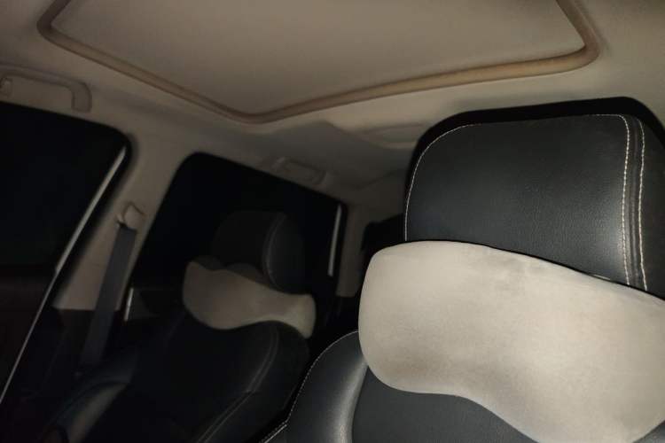 Used CHANGAN OSHAN COS5 2021 1.6L Manual Luxury Model Headliner