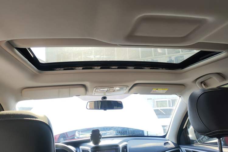 Used CHANGAN OSHAN COS5 2021 1.6L CVT Luxury Model Headliner