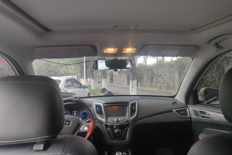 Used CHANGAN OSHAN COS5 2021 1.6L Manual Luxury Model Headliner