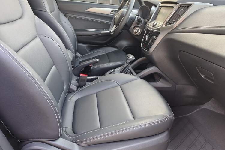 Used CHANGAN OSHAN COS5 2021 1.6L CVT Luxury Model Interior 2