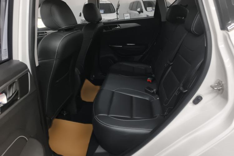 Used CHANGAN OSHAN COS5 2021 1.6L CVT Luxury Model Interior 2