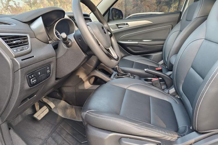 Used CHANGAN OSHAN COS5 2021 1.6L CVT Luxury Model Interior 3