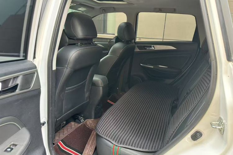 Used CHANGAN OSHAN COS5 2021 1.6L CVT Luxury Model Interior 3