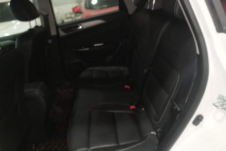 Used CHANGAN OSHAN COS5 2021 1.6L CVT Luxury Model Interior 4