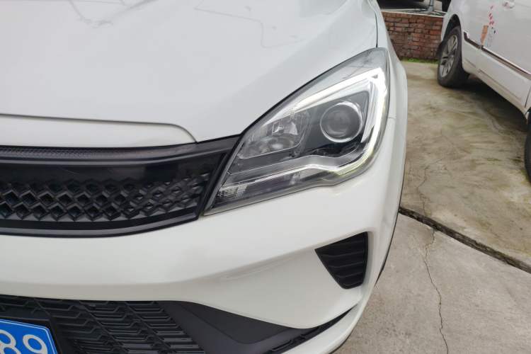 Used CHANGAN OSHAN COS5 2021 1.6L Manual Luxury Model Left Front Headlight