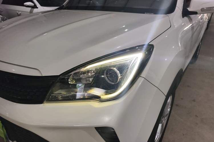Used CHANGAN OSHAN COS5 2021 1.6L Manual Luxury Model Left Front Headlight