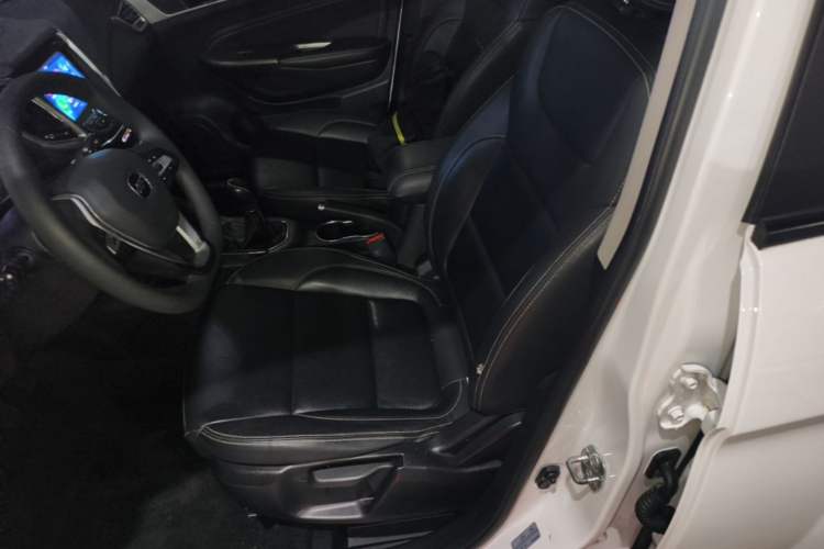 Used CHANGAN OSHAN COS5 2021 1.6L Manual Luxury Model Left Front Seat