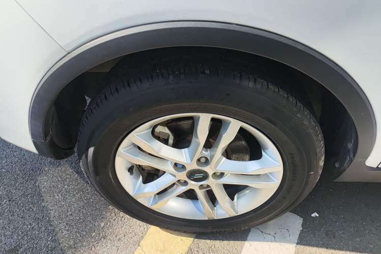 Used CHANGAN OSHAN COS5 2021 1.6L CVT Luxury Model Left Front Wheel Hub