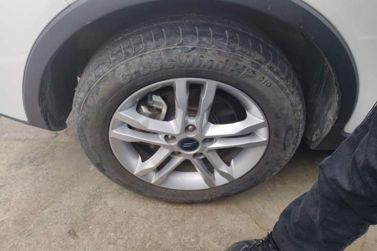 Used CHANGAN OSHAN COS5 2021 1.6L CVT Luxury Model Left Front Wheel Hub