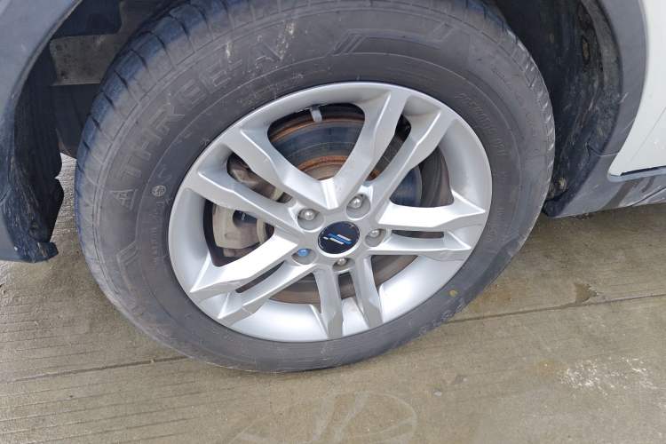 Used CHANGAN OSHAN COS5 2021 1.6L CVT Classic Model Left Front Wheel Hub