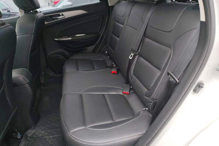 Used CHANGAN OSHAN COS5 2021 1.6L Manual Luxury Model Left Rear Seat
