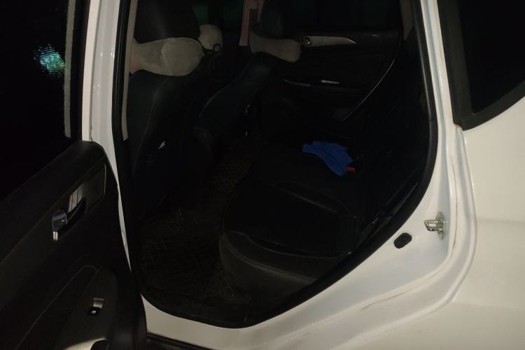 Used CHANGAN OSHAN COS5 2021 1.6L Manual Luxury Model Left Rear Seat