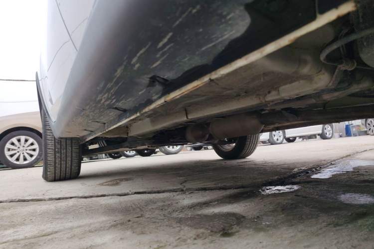 Used CHANGAN OSHAN COS5 2021 1.6L Manual Luxury Model Left Side Sill