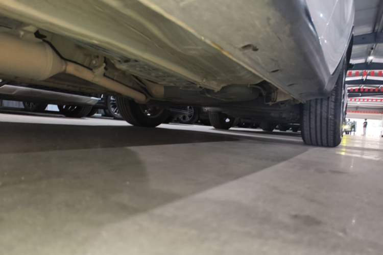 Used CHANGAN OSHAN COS5 2021 1.6L Manual Luxury Model Left Side Sill