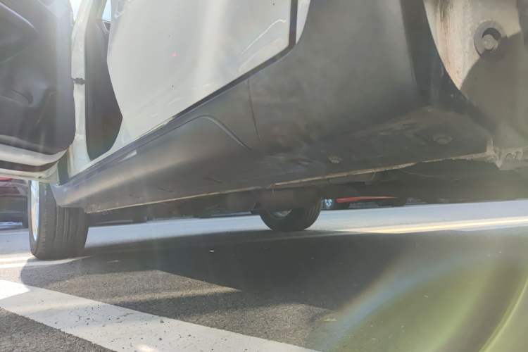 Used CHANGAN OSHAN COS5 2021 1.6L CVT Luxury Model Left Side Sill