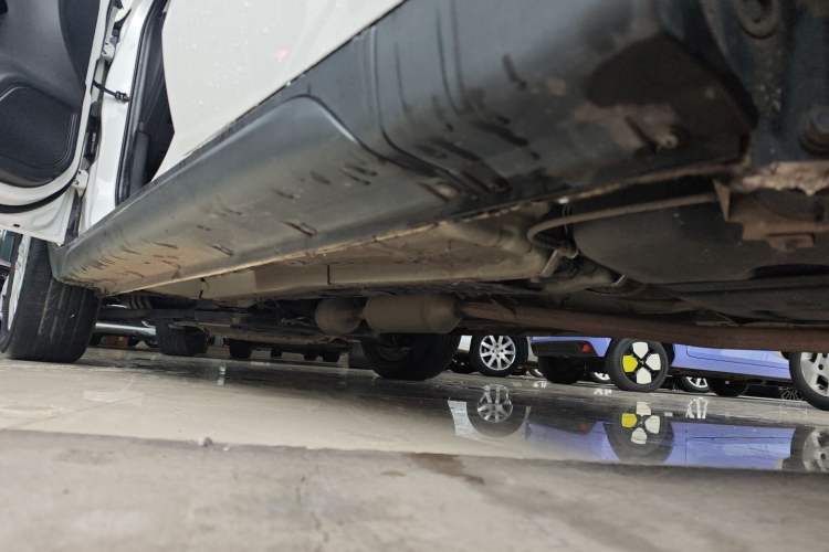 Used CHANGAN OSHAN COS5 2021 1.6L CVT Luxury Model Left Side Sill