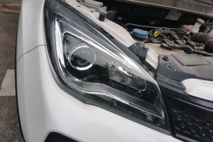 Used CHANGAN OSHAN COS5 2021 1.6L CVT Luxury Model Right Front Headlight