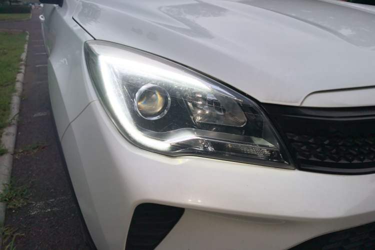 Used CHANGAN OSHAN COS5 2021 1.6L CVT Luxury Model Right Front Headlight