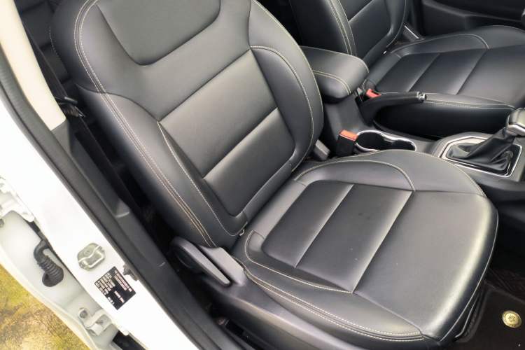 Used CHANGAN OSHAN COS5 2021 1.6L CVT Luxury Model Right Front Seat