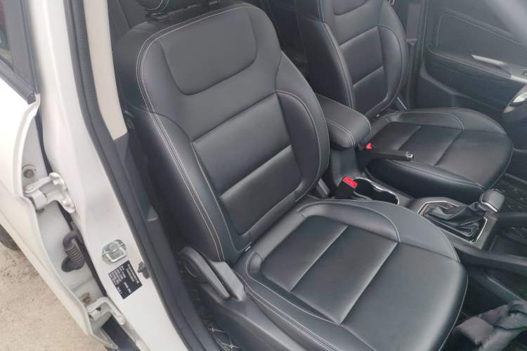 Used CHANGAN OSHAN COS5 2021 1.6L CVT Luxury Model Right Front Seat