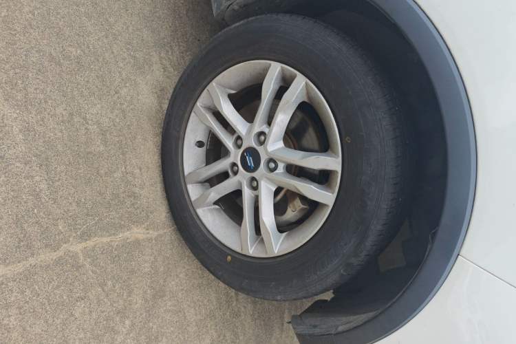 Used CHANGAN OSHAN COS5 2021 1.6L CVT Luxury Model Right Front Wheel Hub