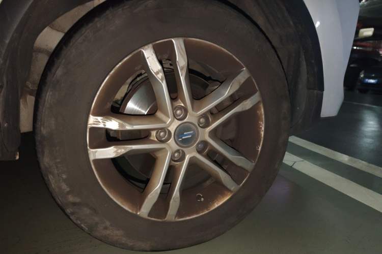 Used CHANGAN OSHAN COS5 2021 1.6L Manual Luxury Model Right Front Wheel Hub