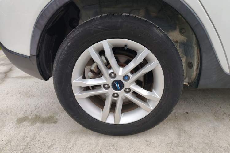 Used CHANGAN OSHAN COS5 2021 1.6L Manual Luxury Model Right Rear Wheel Hub