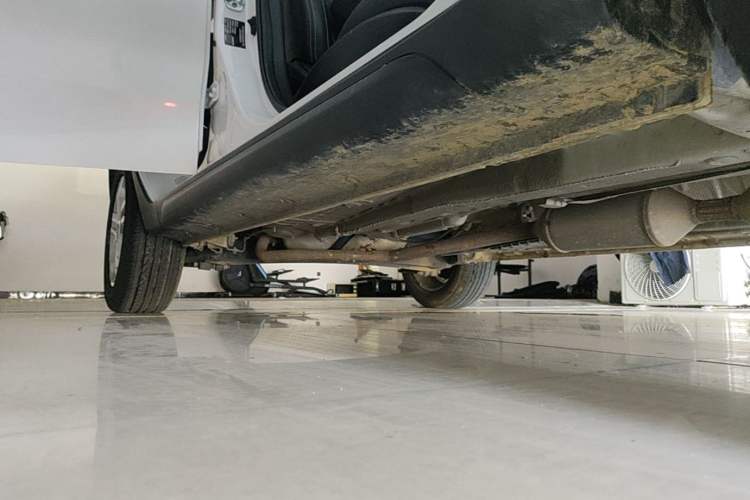 Used CHANGAN OSHAN COS5 2021 1.6L CVT Luxury Model Right Side Sill