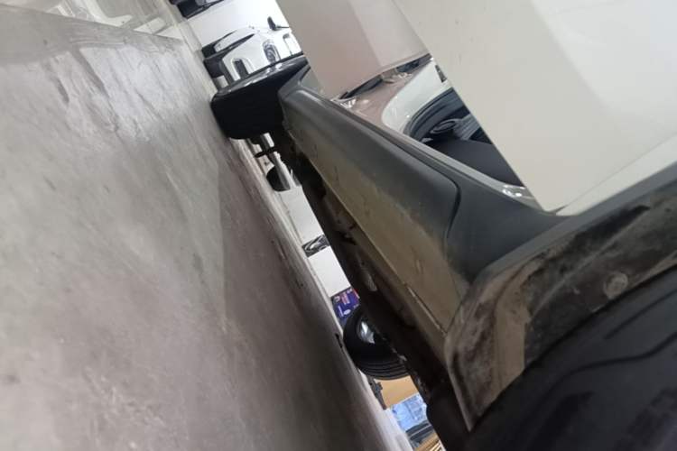Used CHANGAN OSHAN COS5 2021 1.6L CVT Luxury Model Right Side Sill