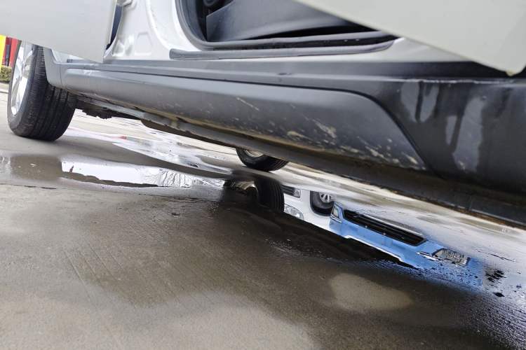 Used CHANGAN OSHAN COS5 2021 1.6L CVT Classic Model Right Side Sill
