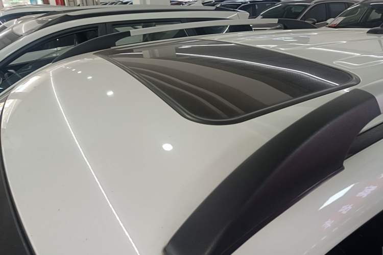 Used CHANGAN OSHAN COS5 2021 1.6L CVT Luxury Model Roof