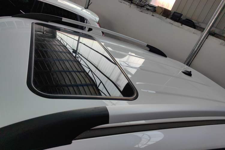 Used CHANGAN OSHAN COS5 2021 1.6L CVT Luxury Model Roof