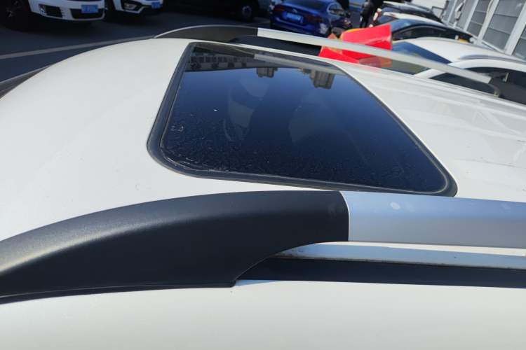 Used CHANGAN OSHAN COS5 2021 1.6L CVT Luxury Model Roof