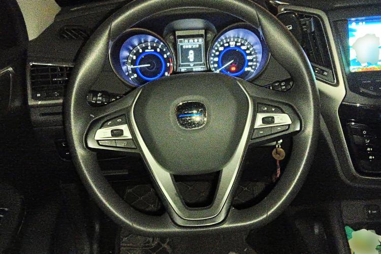 Used CHANGAN OSHAN COS5 2021 1.6L Manual Luxury Model Steering Wheel
