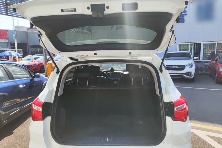Used CHANGAN OSHAN COS5 2021 1.6L CVT Luxury Model Trunk