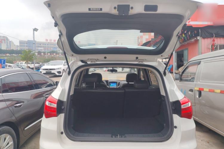 Used CHANGAN OSHAN COS5 2021 1.6L CVT Luxury Model Trunk