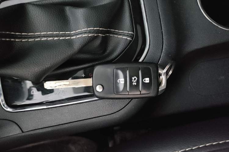Used CHANGAN OSHAN COS5 2021 1.6L CVT Luxury Model Vehicle Key