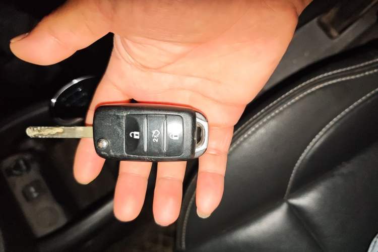 Used CHANGAN OSHAN COS5 2021 1.6L Manual Luxury Model Vehicle Key