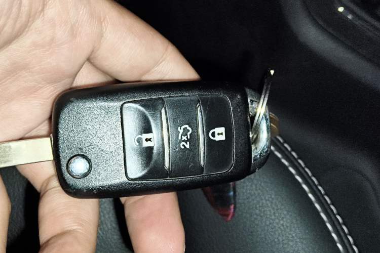 Used CHANGAN OSHAN COS5 2021 1.6L Manual Luxury Model Vehicle Key