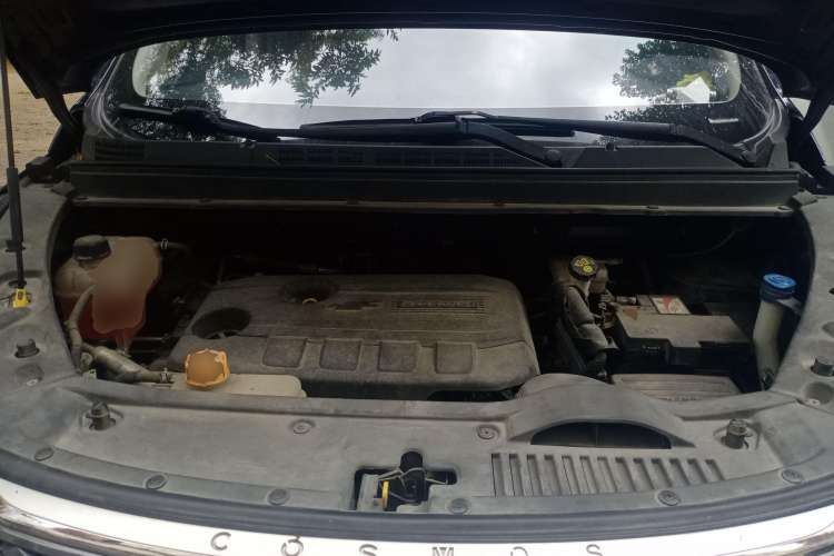 Used CHANGAN OSHAN Cosmos 2019 1.5T Automatic Smart Version China VI Standard Engine Bay
