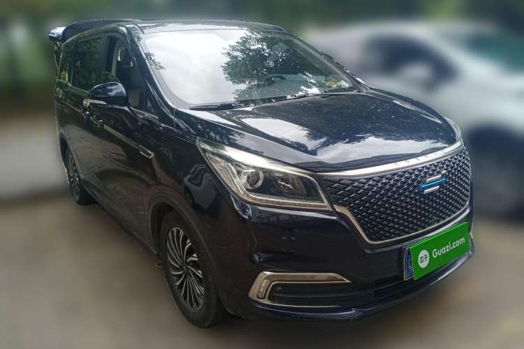 Used CHANGAN OSHAN Cosmos 2019 1.5T Automatic Smart Version China VI Standard Front Right 45 Deg