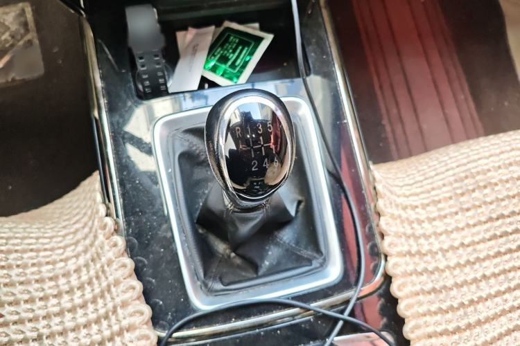 Used CHANGAN OSHAN Cosmos 2019 1.5T Manual Flagship Version China V Standard Gear Lever