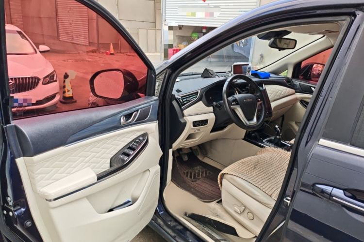 Used CHANGAN OSHAN Cosmos 2019 1.5T Manual Flagship Version China V Standard Interior 3