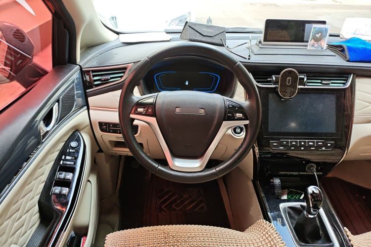Used CHANGAN OSHAN Cosmos 2019 1.5T Manual Flagship Version China V Standard Steering Wheel