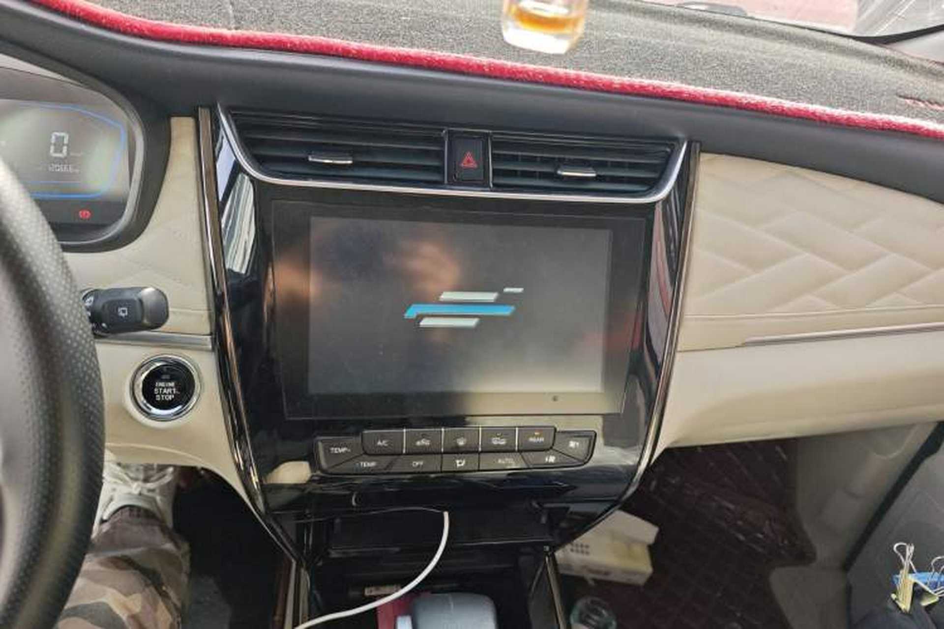 Used CHANGAN OSHAN Cosmos 2019 1.5T Automatic Flagship Version China VI Standard Audio And AC Panel